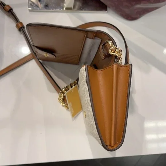 MICHAEL KORS Jet Set Travel Medium Phone Xbody Bag - Picture 15 of 16